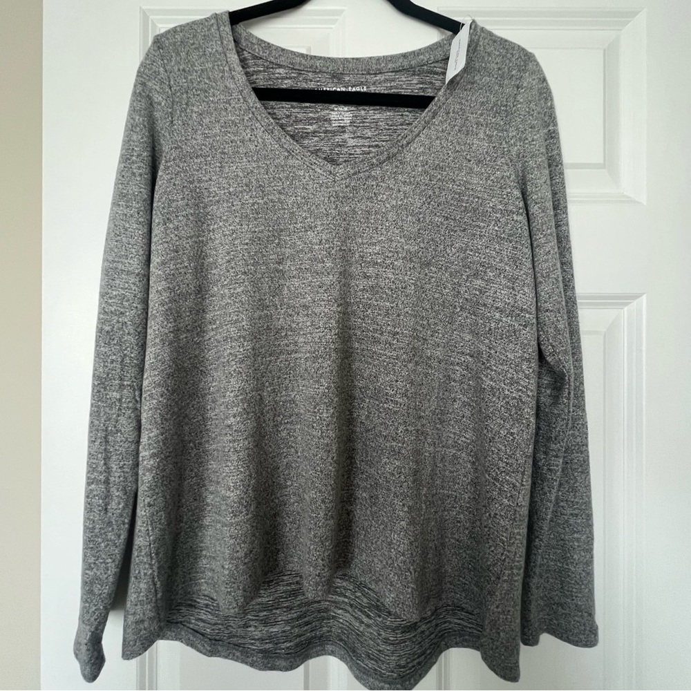 NWT American Eagle soft and sexy plush v neck sweater